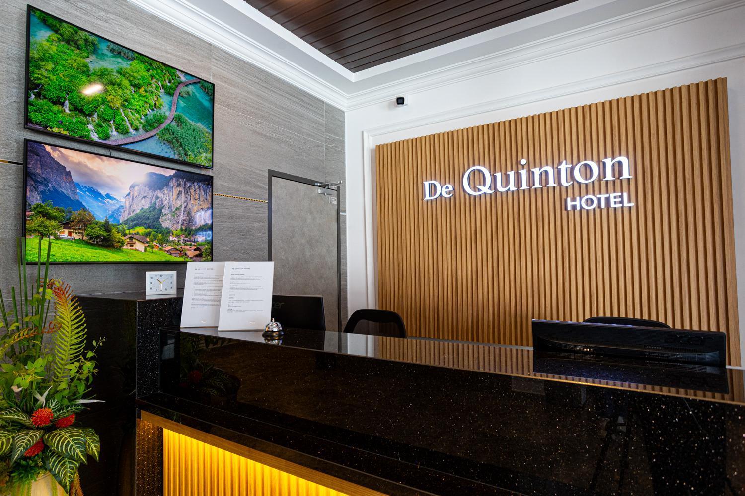 De Quinton